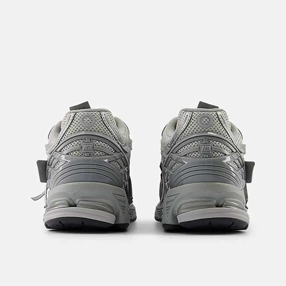 New Balance 1906A Concrete Silver Metallic