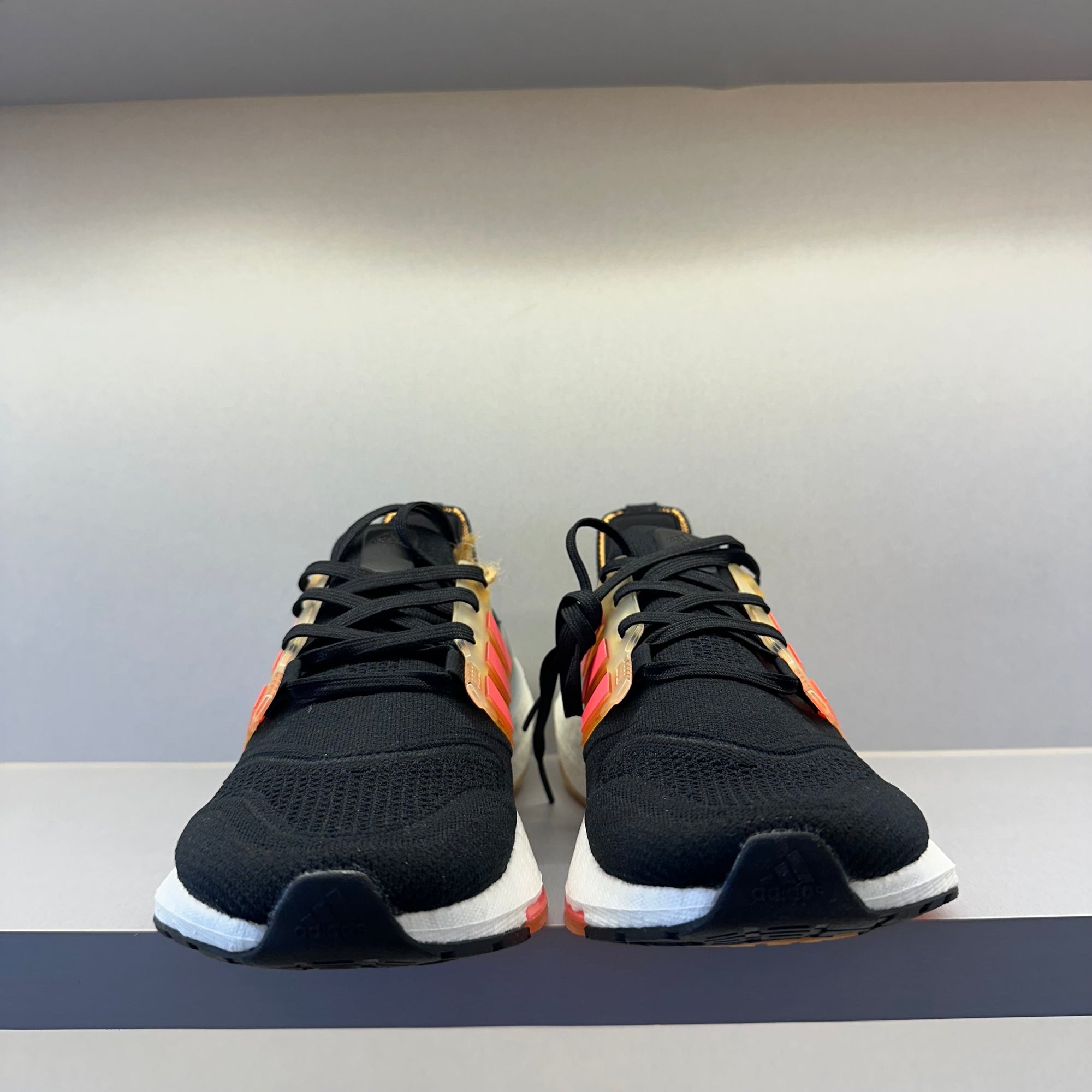 Adidas Ultraboost 22 Black Turbo Flash Orange (Pronta Entrega)